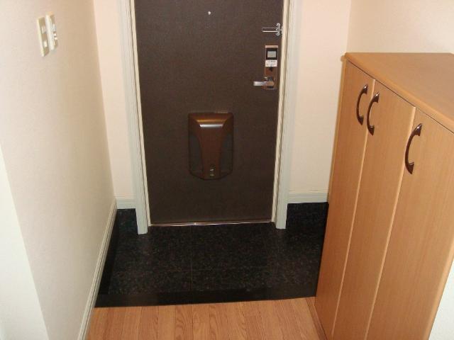 スプリングチェリーⅡ 玄関