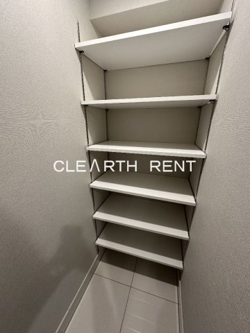 コンシェリア目黒本町 ＴＨＥ ＲＥＳＩＤＥＮＣＥ5階 玄関