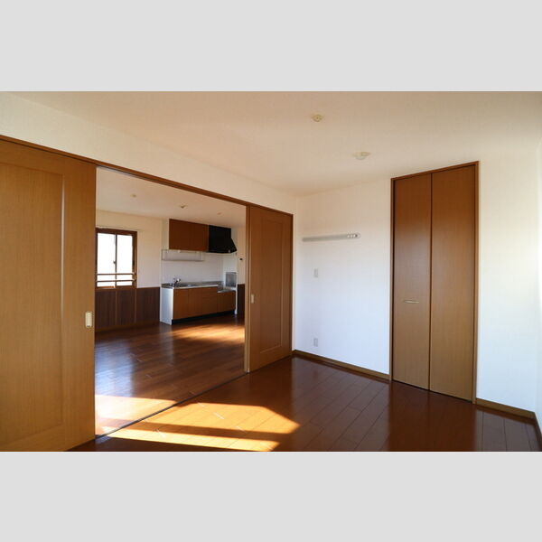 セジュール山の根206号室 洋室