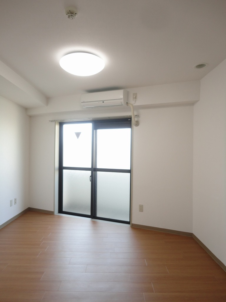 横浜南ダイカンプラザＣｉｔｙ307号室 リビング