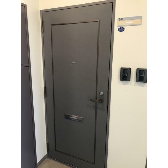 飯塚ビル3階 玄関