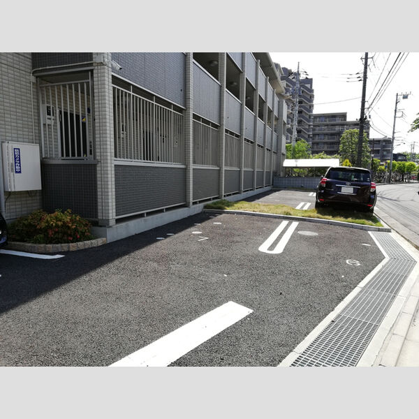 ヴィルクレール　Ⅱ303号室 駐車場