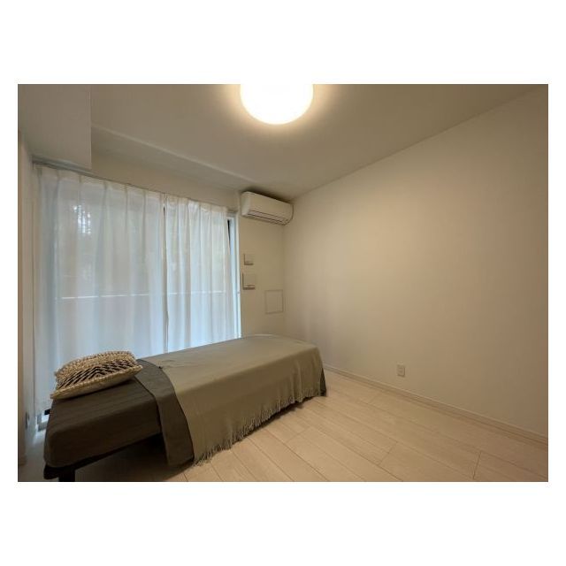 PASEO中目黒 ベッドルーム　モデルルーム（家具・小物等