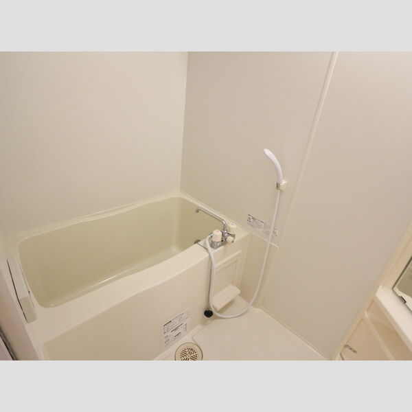 セジュール上鶴間202号室 バス