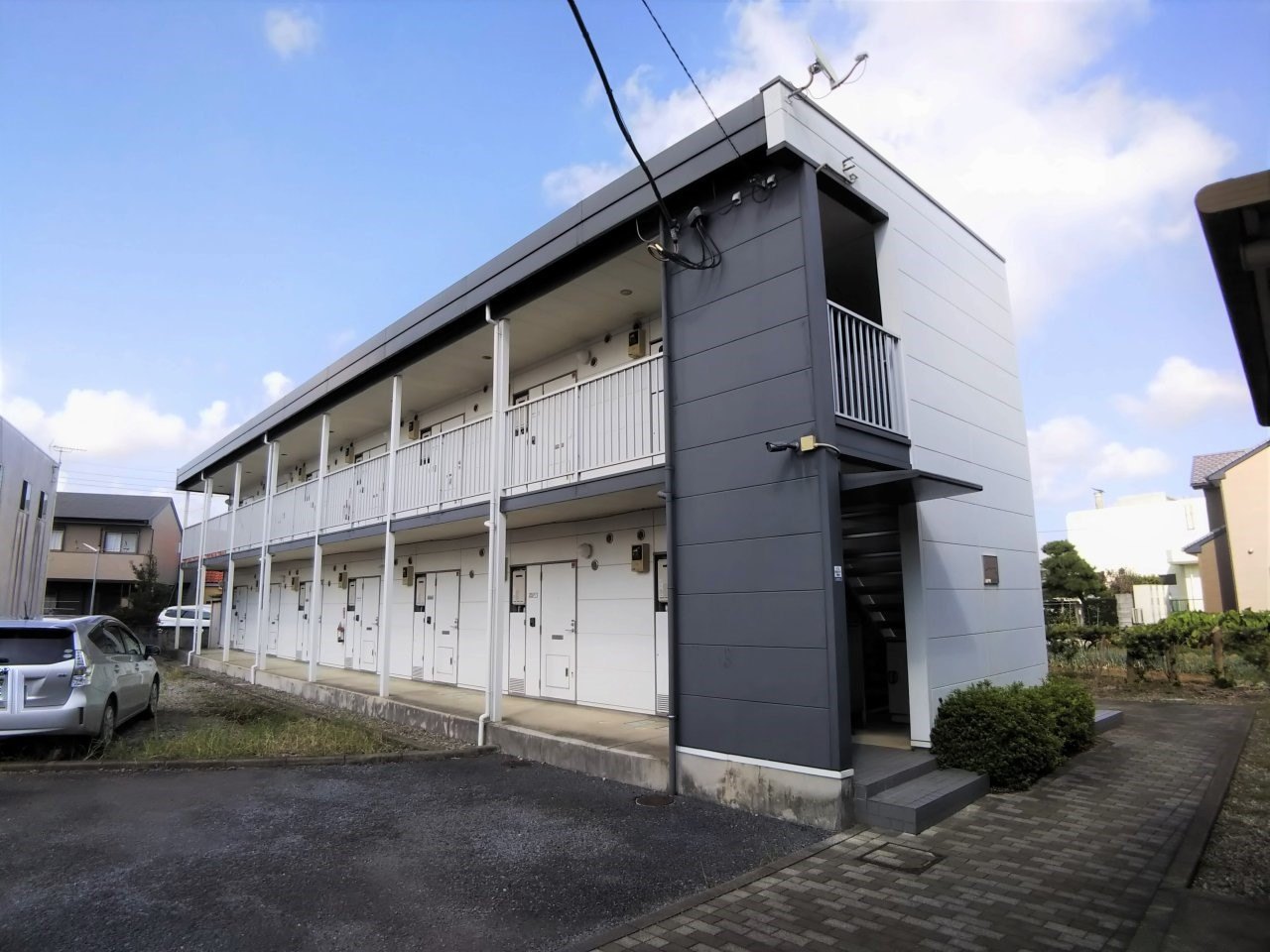 レオパレスタカオの外観画像