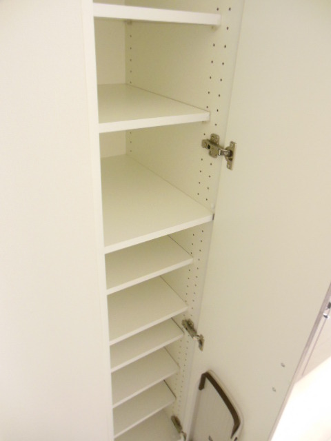 グランド・ガーラ桜木町駅前7階 傘やブーツも収納可能！