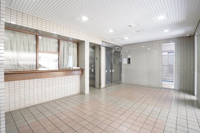 メインステージ王子駅前2階 エントランス