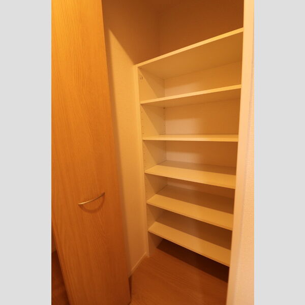 リビエール102号室 物入