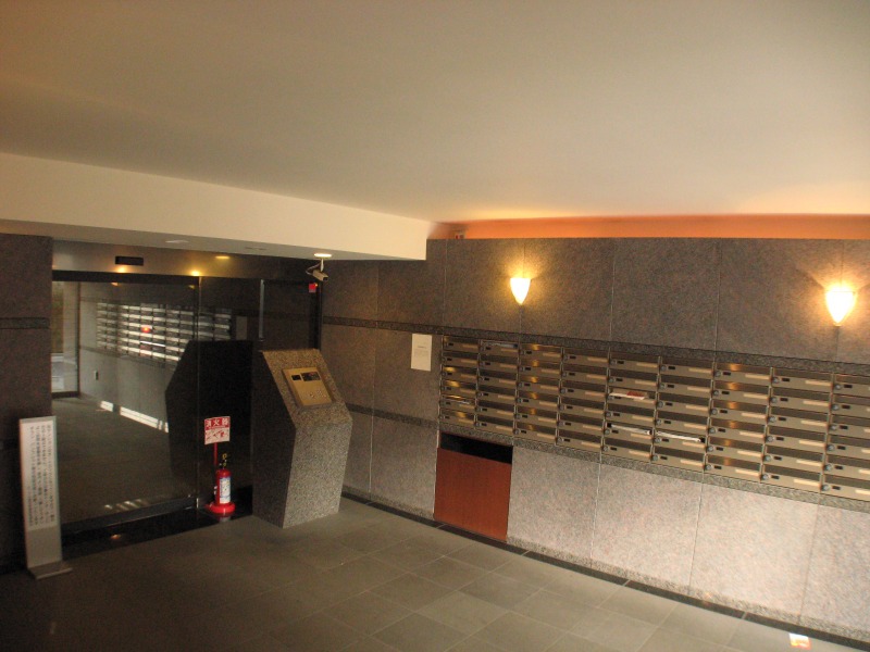 ルーブル蒲田参番館3階 エントランス