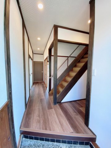 八千代中央戸建 内観