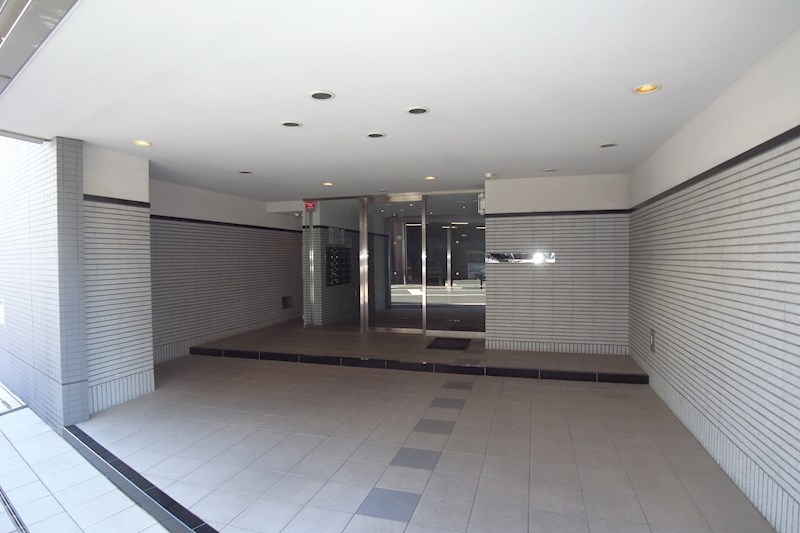 メゾン・プティ　シエル3階 エントランス