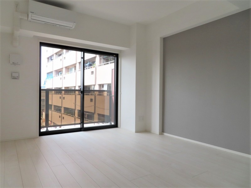 ロイジェント志村坂上5階 リビング