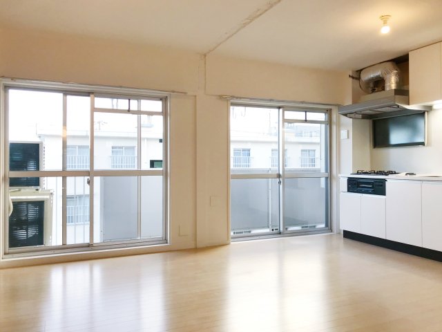 アールリエット武蔵境　１号棟103号室 リビング