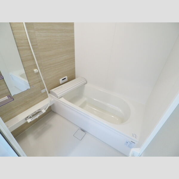 COLINA DO SOL(コリーナ ド ソル)102号室 バス(一坪)