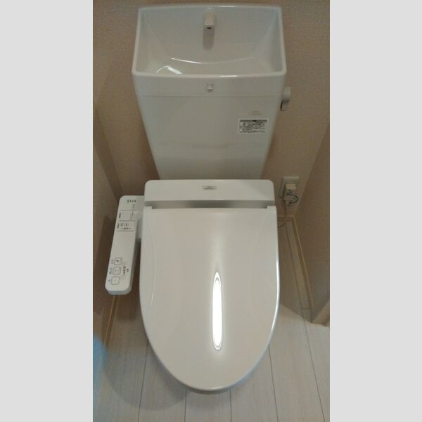 フォレスター303号室 温水洗浄便座