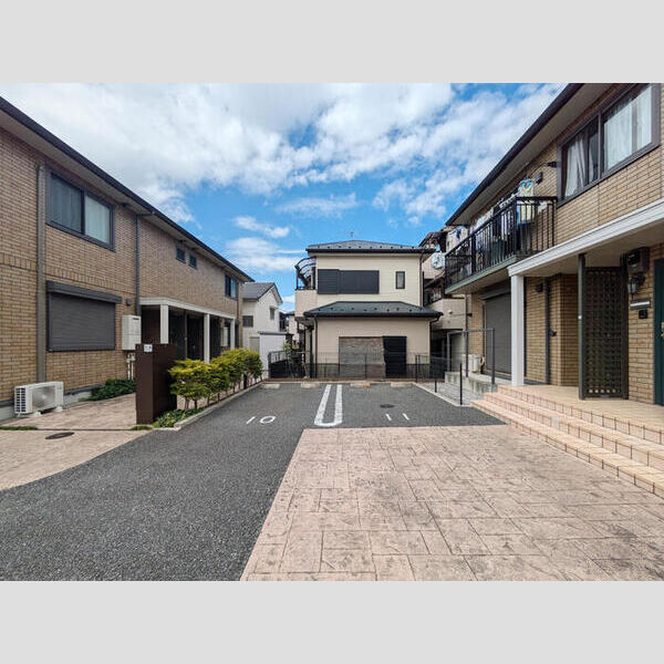 クレアール　B 駐車場