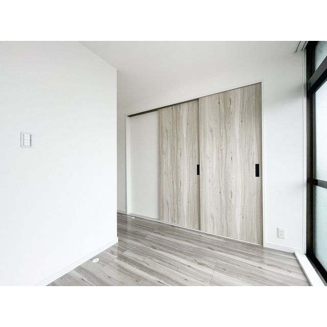 第六竹石マンション302号室 内観