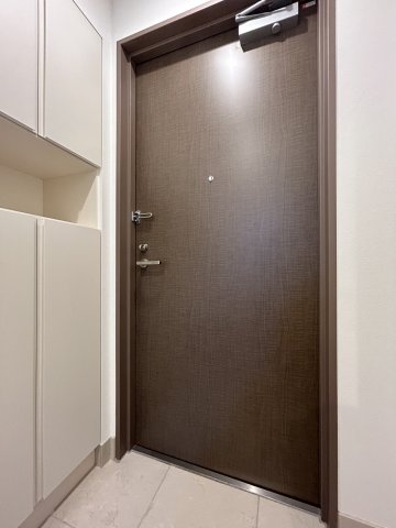 ステラ平塚401号室 玄関
