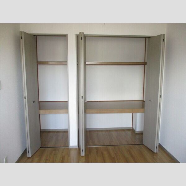 フェニックス　C 収納