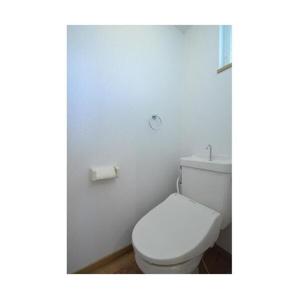 エステートピアマルイI トイレ