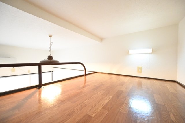 カーサ・フェリス1階 ロフト