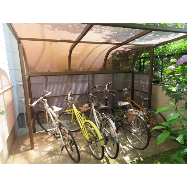 サプリーム中野坂上2階 外観