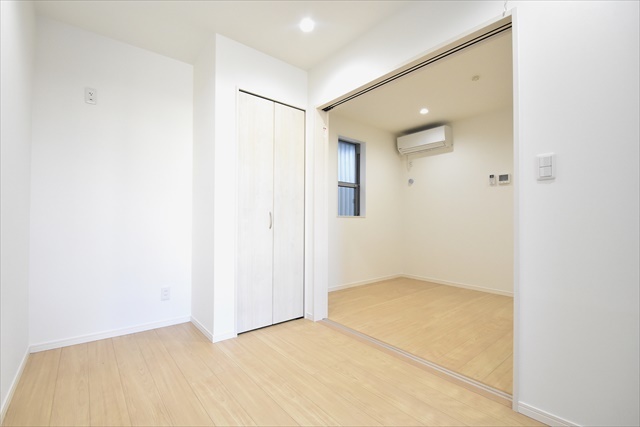 オリエンタルコート東大宮1階 リビング