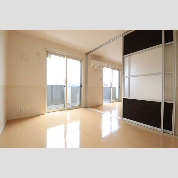 ドルチェ・アンナ　B303号室 洋室