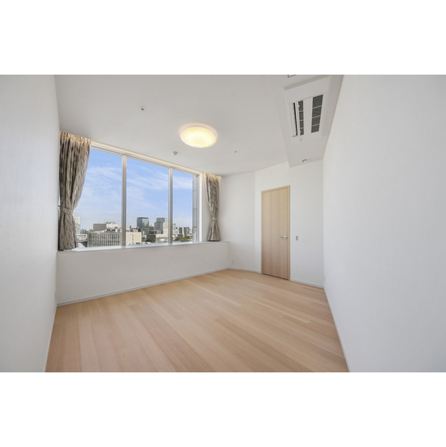 ザ・パークハウスグラン三番町２６1306号室 洋室10.9帖　2025年12月撮影