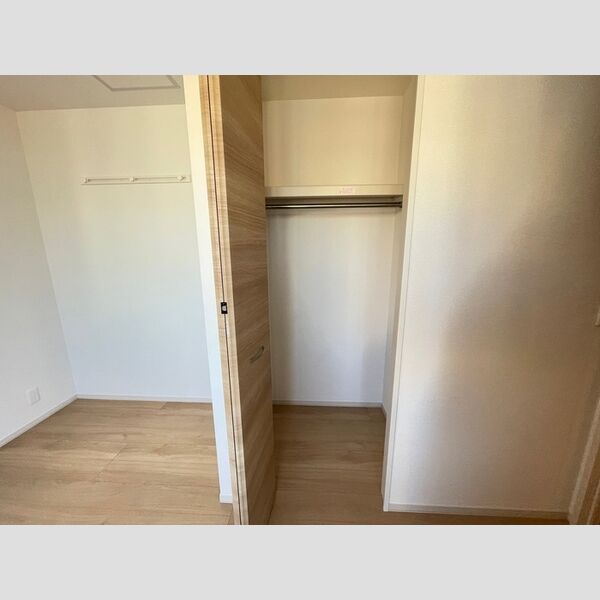 メゾンサニーサイド201号室 収納