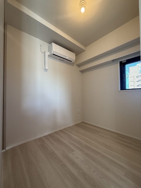 プレディアコート三軒茶屋402号室 洋室3.1帖　2025年10月撮影