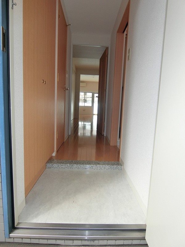 シャルム協和 玄関