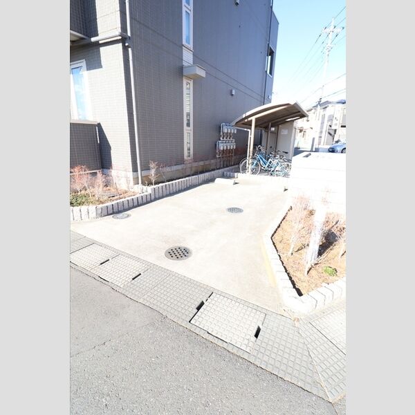 セジュールK 駐車場