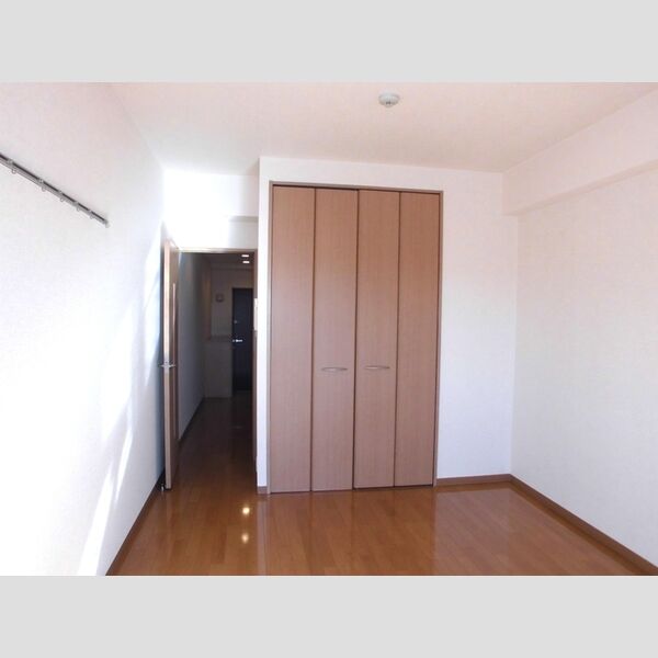 エミナンス丸山台701号室 洋室