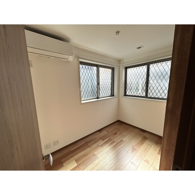 西新井栄町1丁目戸建 内観