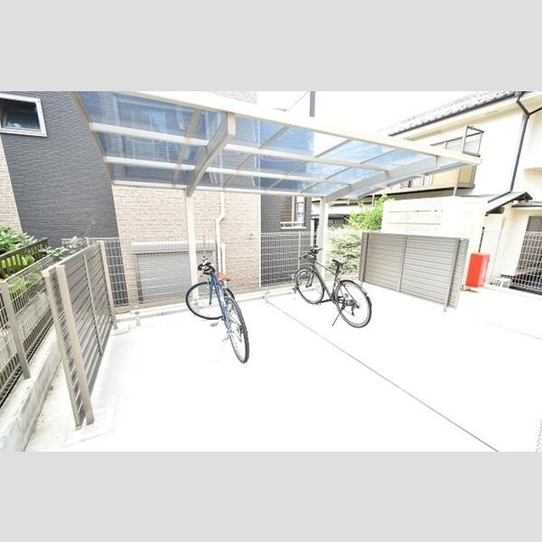 コート　エム102号室 駐輪場