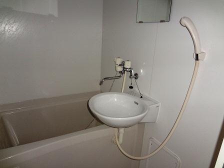 レオパレスリヴェールⅡ 浴室乾燥機付き