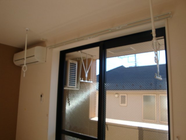 レジデンス小金井 室内物干し