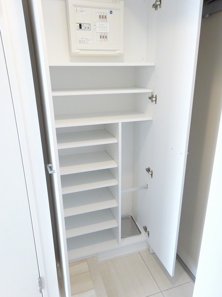 ザ・レジデンス・オブ・トーキョーＳＲ２０504号室 収納