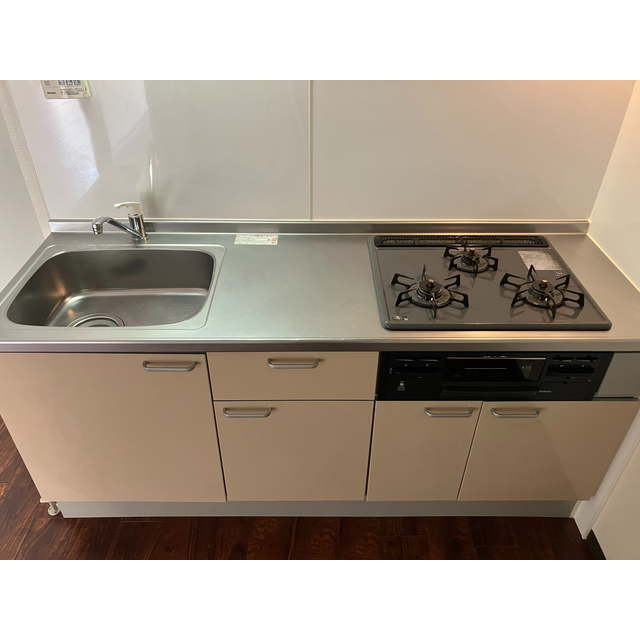 サニーレジデンス平塚Ⅰ203号室 システムキッチン