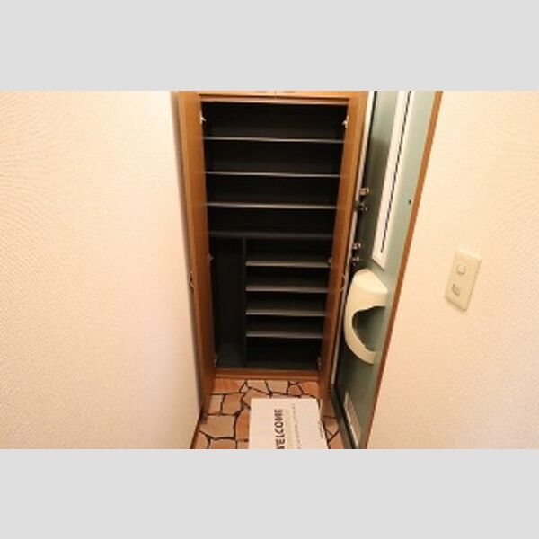 ノーブルタウン　弐番館101号室 シューズボックス