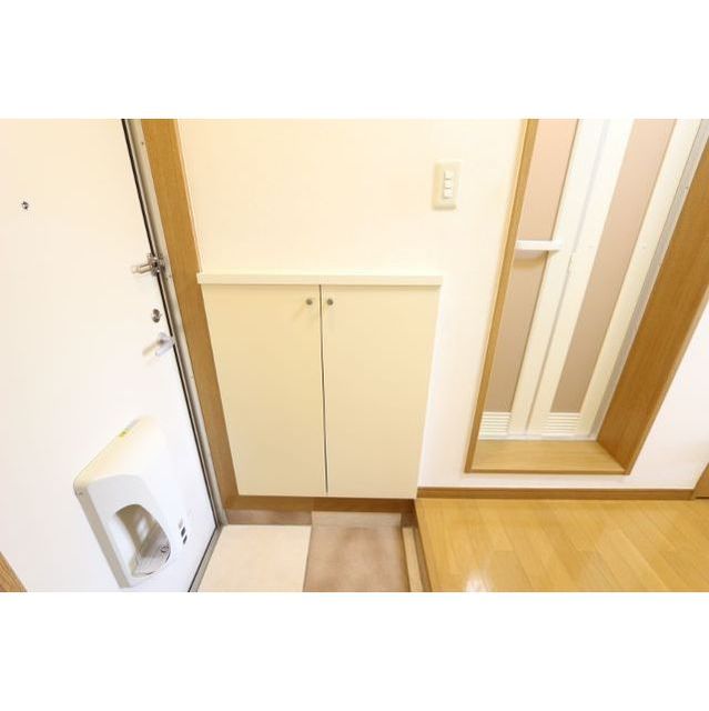 エタニティ205号室 シューズボックス