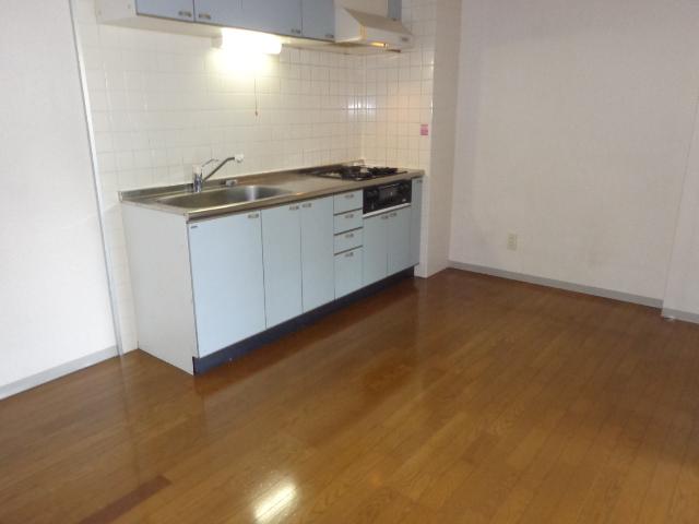 エクレール 広々ダイニングキッチン