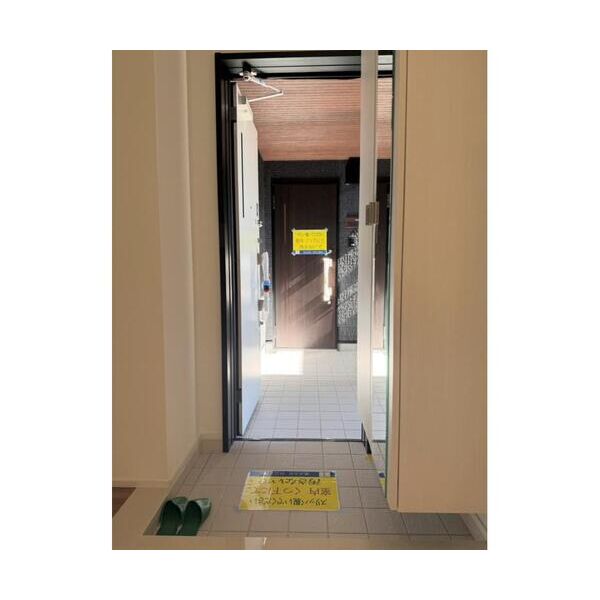 Hanamizuki202号室 玄関