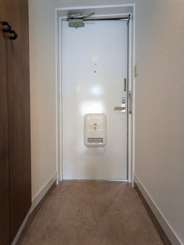 プロス世田谷 玄関