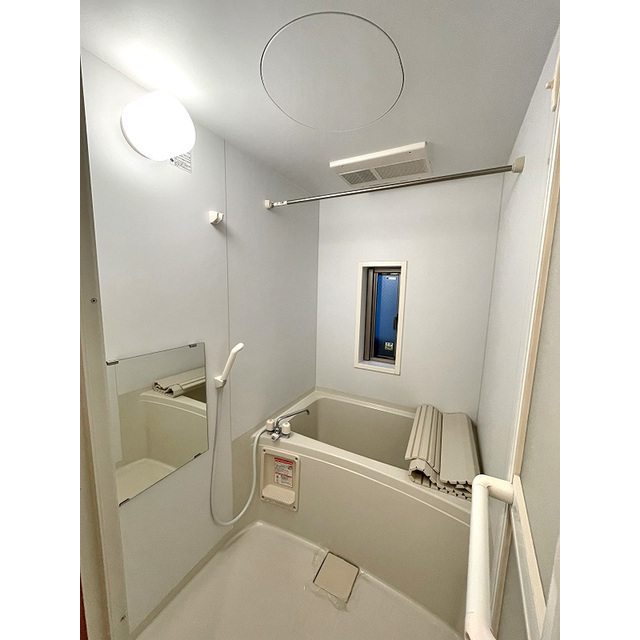 バーンハイツ平井101号室 浴室暖房乾燥機付きバス