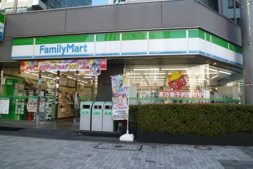 Log新川／ログ新川1201号室 【コンビニエンスストア】 ファミリーマート 新川中央大橋店まで486ｍ