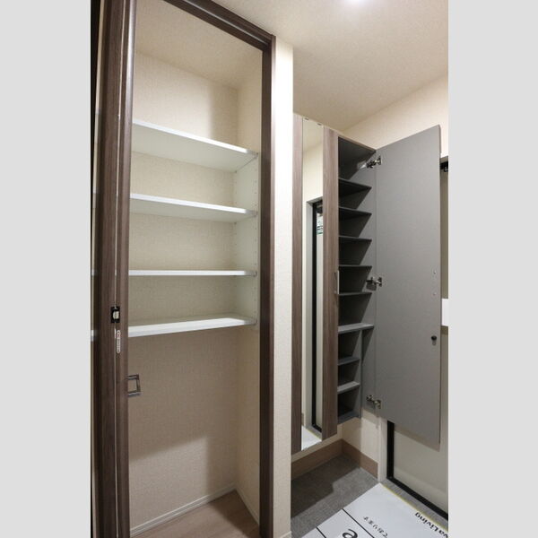 カミーノ　コモド　Camino　Comodo シューズボックス