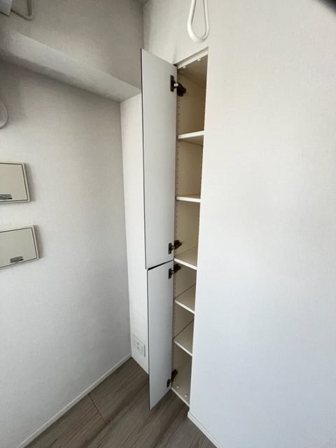 ドゥーエ日暮里9階 収納