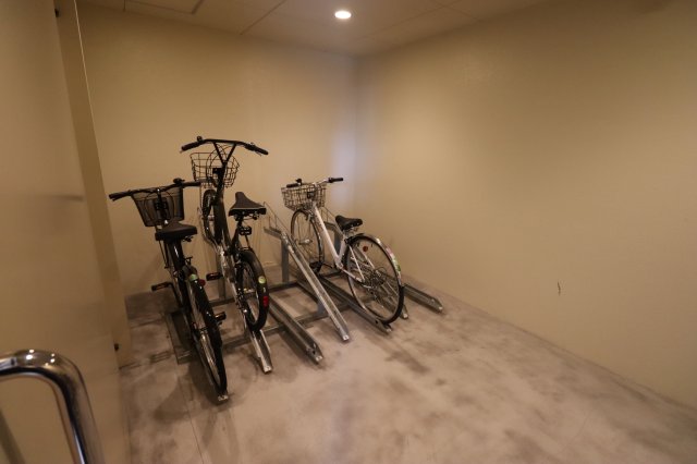 GENOVIA板橋本町駅前green veil 駐輪場